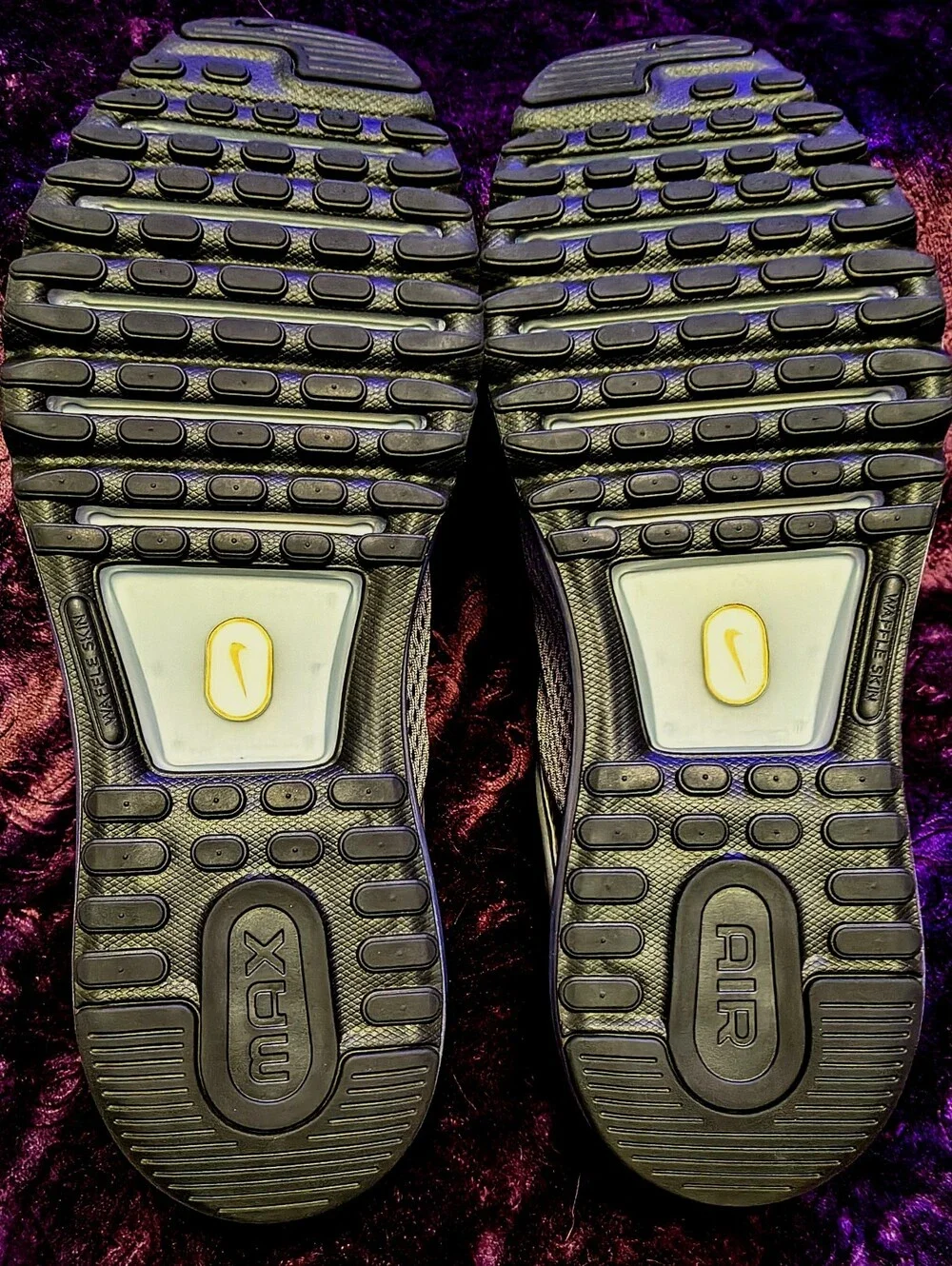 *(NWOB)* Nike 'Air Max 2013' in Metallic Silver, Gold. . .